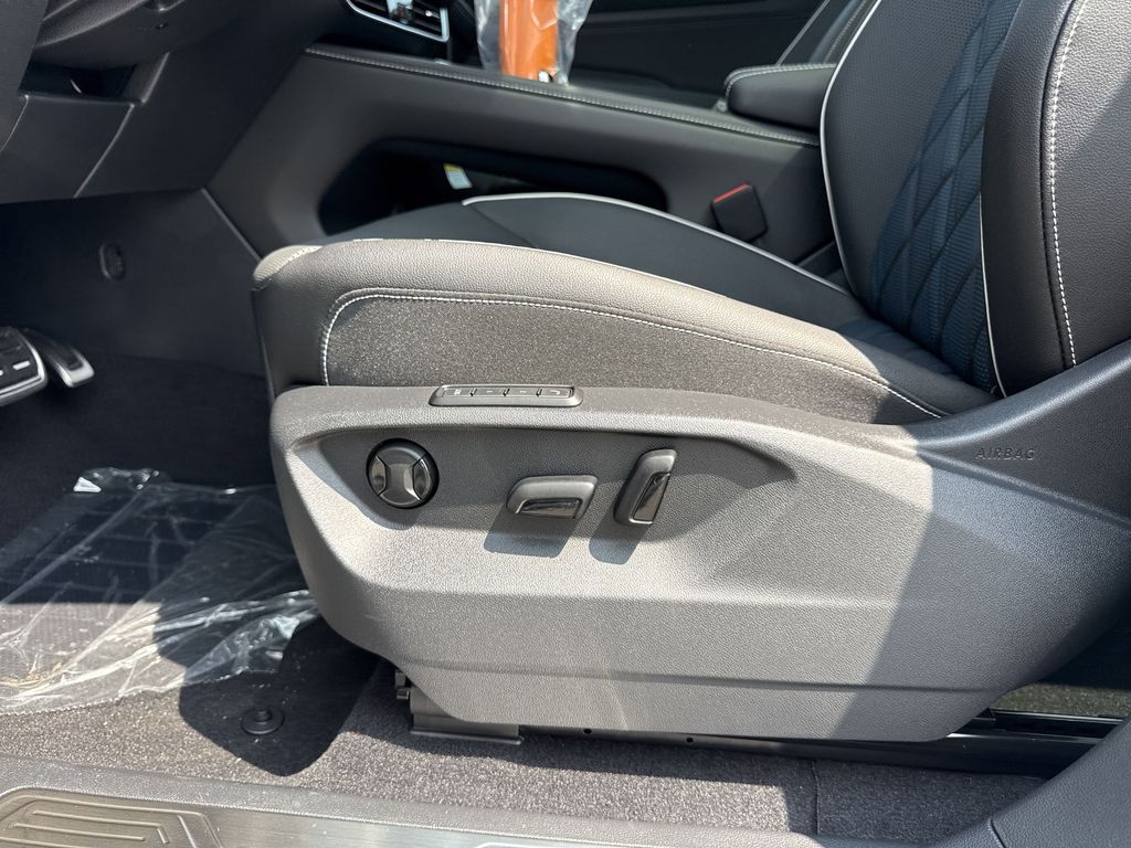 2025 Volkswagen Atlas Cross Sport SEL Premium R-LINE - Photo 22