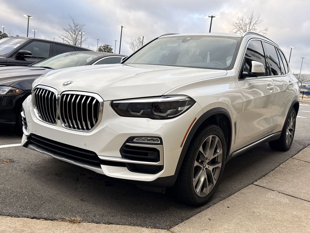 2021 BMW X5 40i's photo