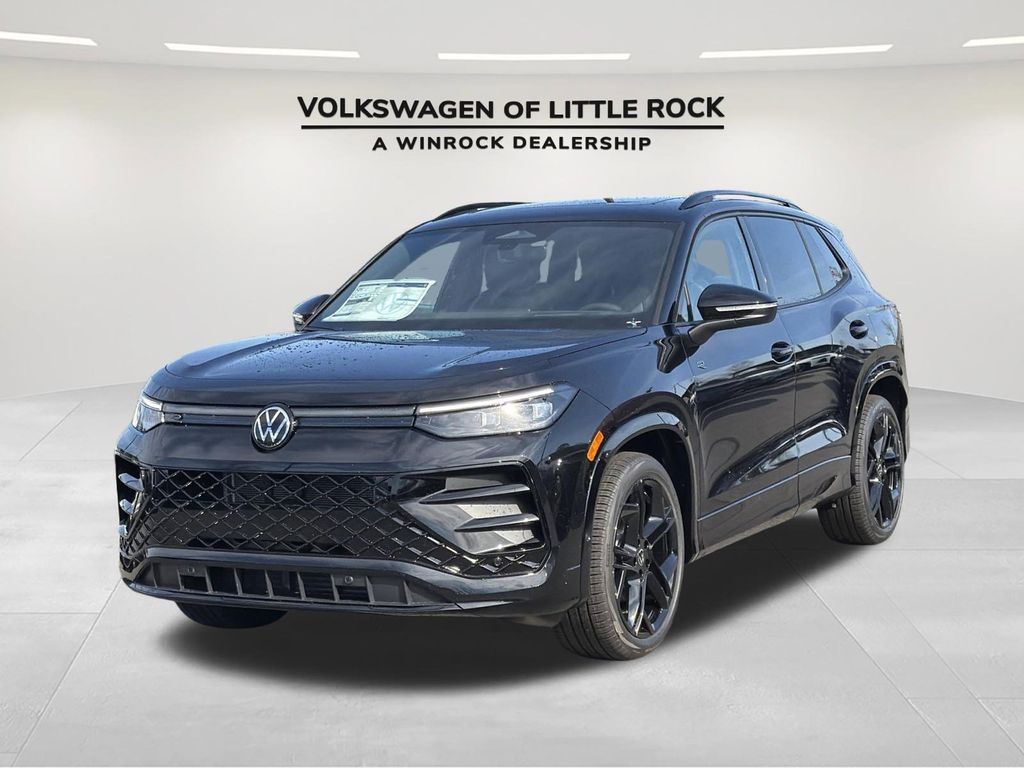 2026 Volkswagen Tiguan 2.0T SE R-Line Black's photo