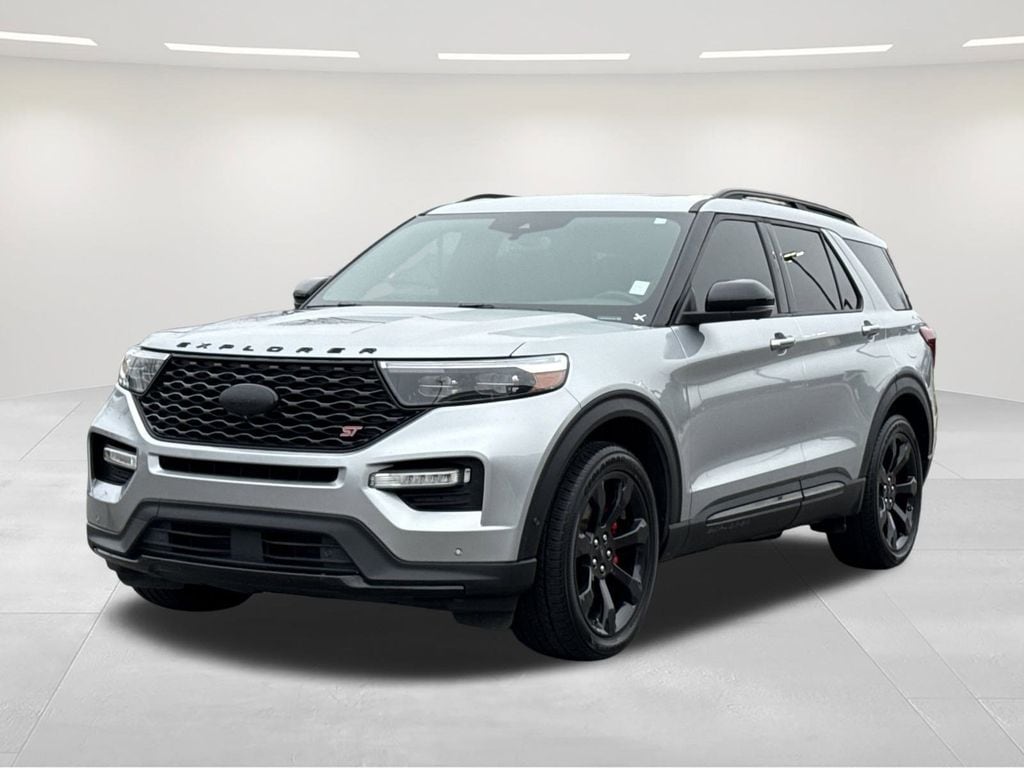 2022 Ford Explorer ST's photo