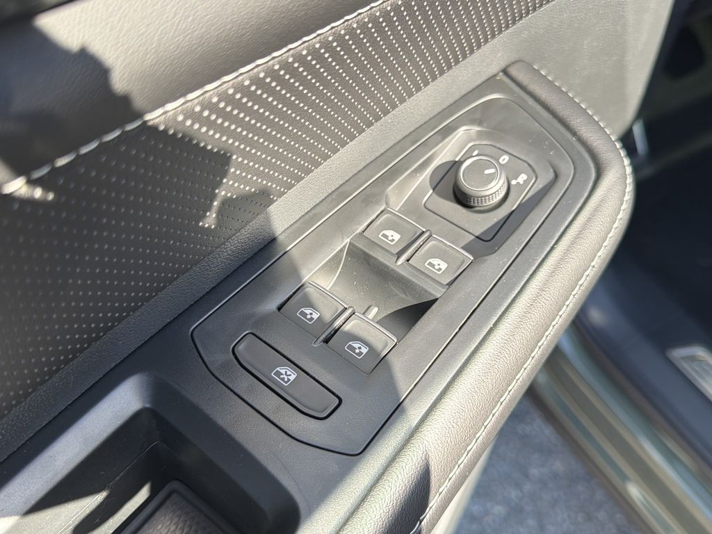 2026 Volkswagen Atlas Cross Sport SEL R-LINE - Photo 25