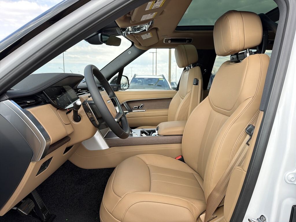 New 2026 Land Rover Range Rover SE SUV