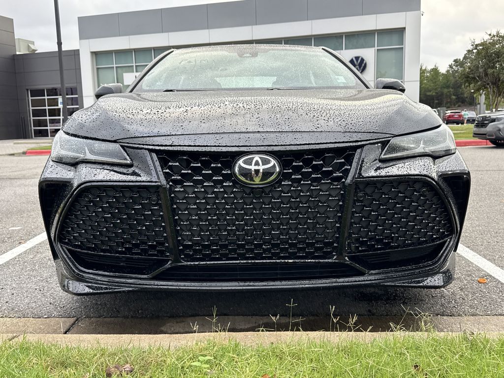 2020 Toyota Avalon Touring photo 2