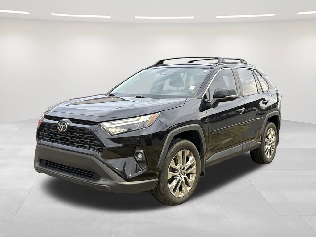 2022 Toyota RAV4 XLE Premium's photo