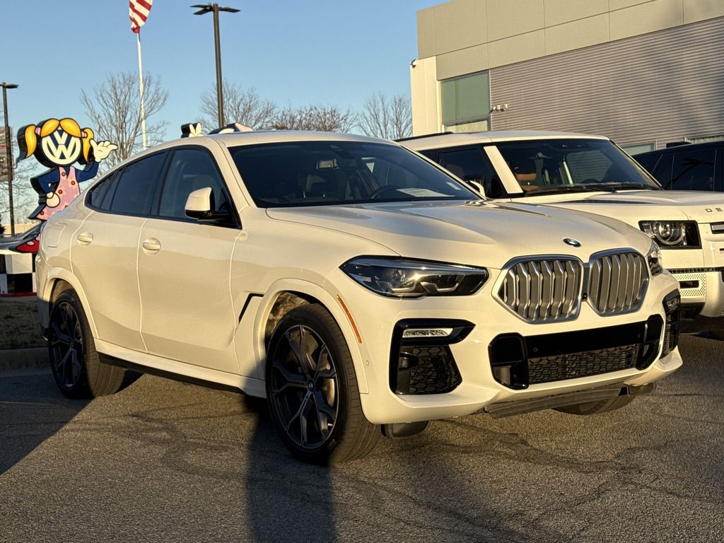 2020 BMW X6 40i's photo