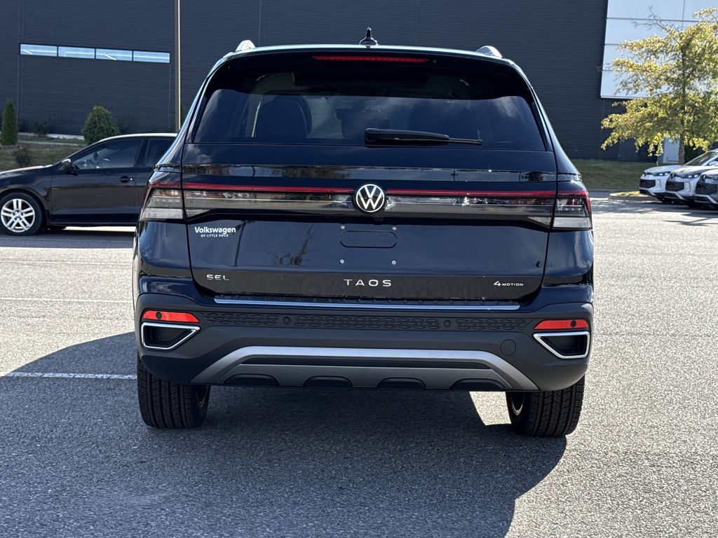 2026 Volkswagen Taos SEL photo 4