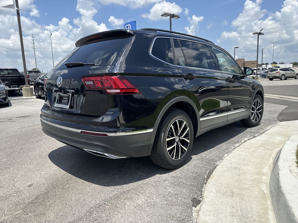 2021 Volkswagen Tiguan SE photo 3