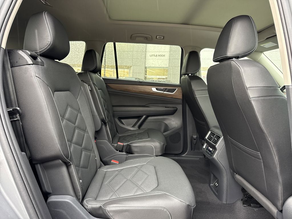 2026 Volkswagen Atlas SE w/Tech - Photo 19