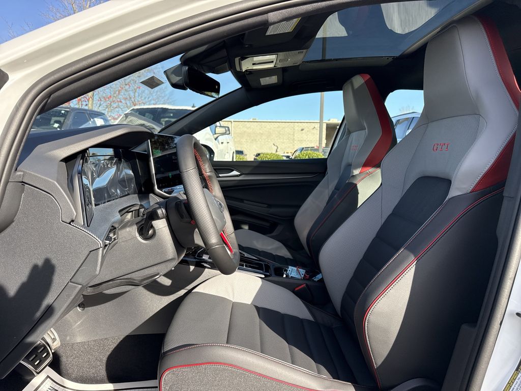 2026 Volkswagen Golf GTI SE - Photo 11