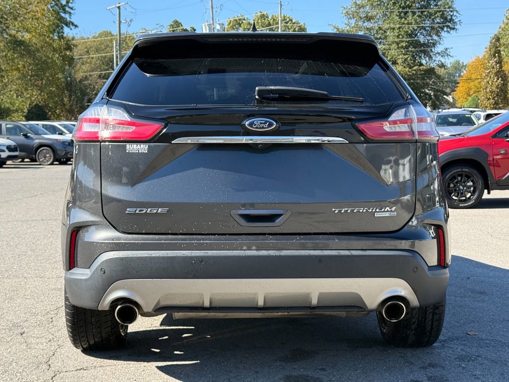 2020 Ford Edge Titanium photo 3