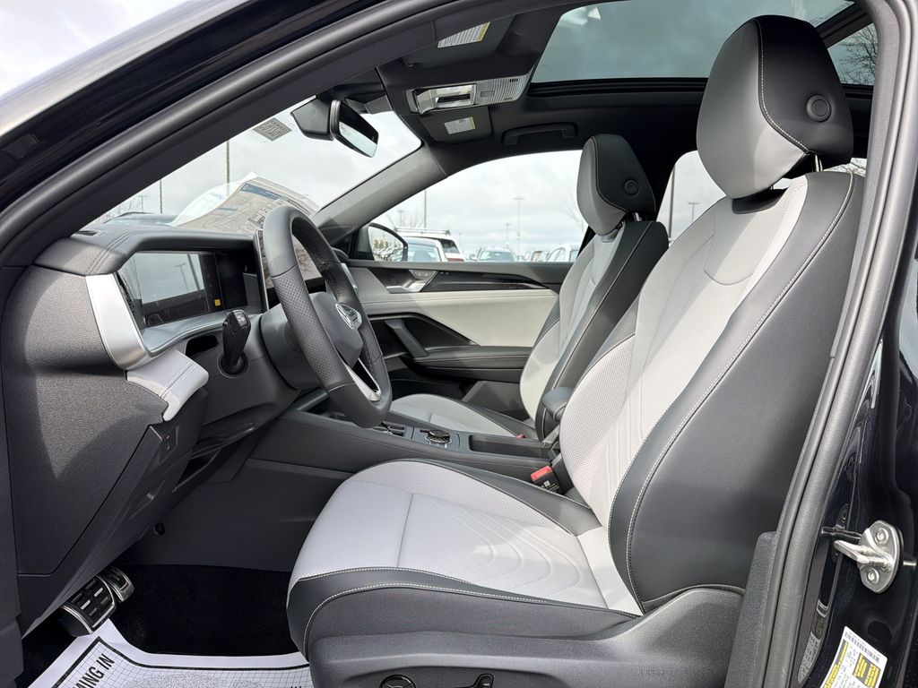 2026 Volkswagen Tiguan SE R-LINE BLACK - Photo 11