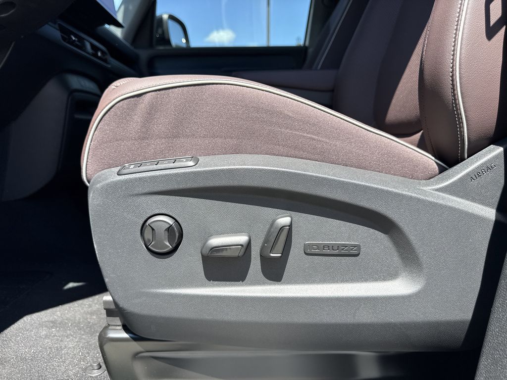 2025 Volkswagen ID. Buzz PRO S - Photo 24