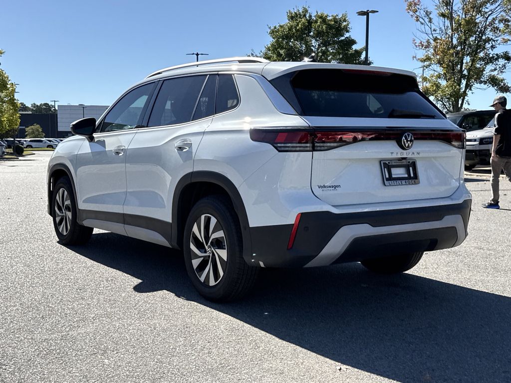 2025 Volkswagen Tiguan S photo 2