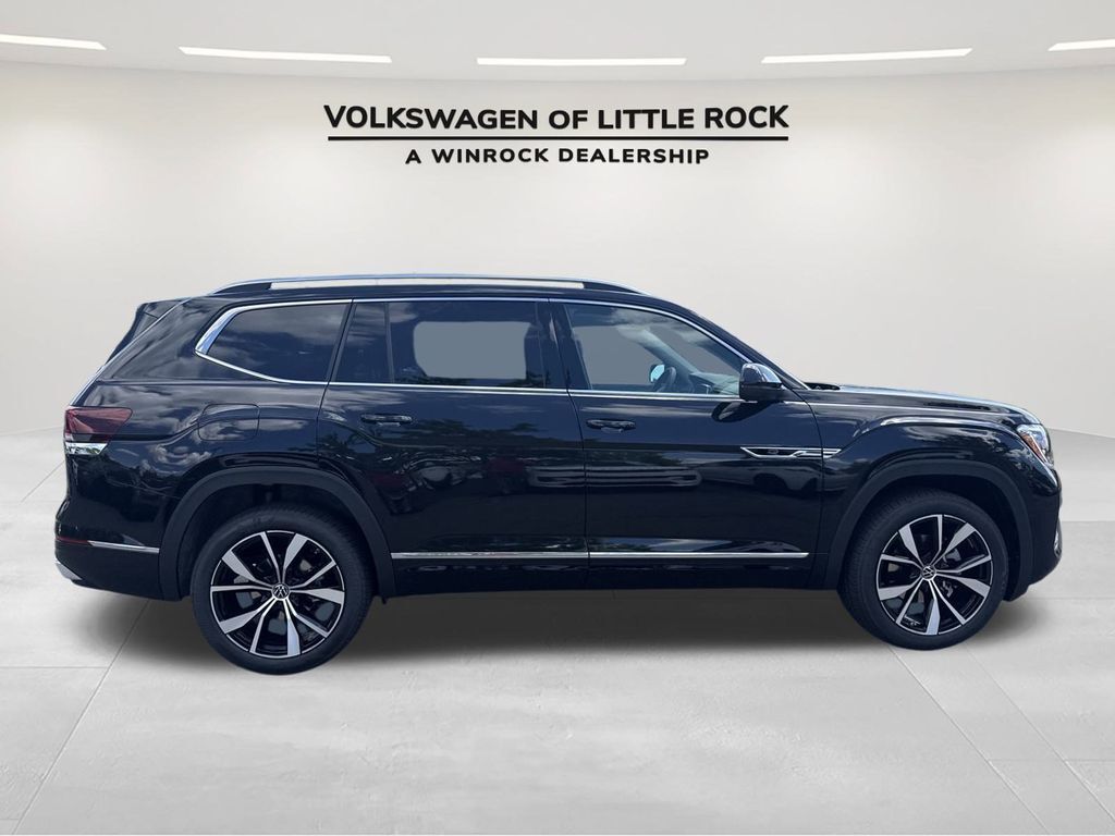 2026 Volkswagen Atlas SEL Premium R-Line photo 3