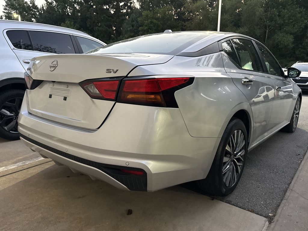 2024 Nissan Altima 2.5 SV photo 4
