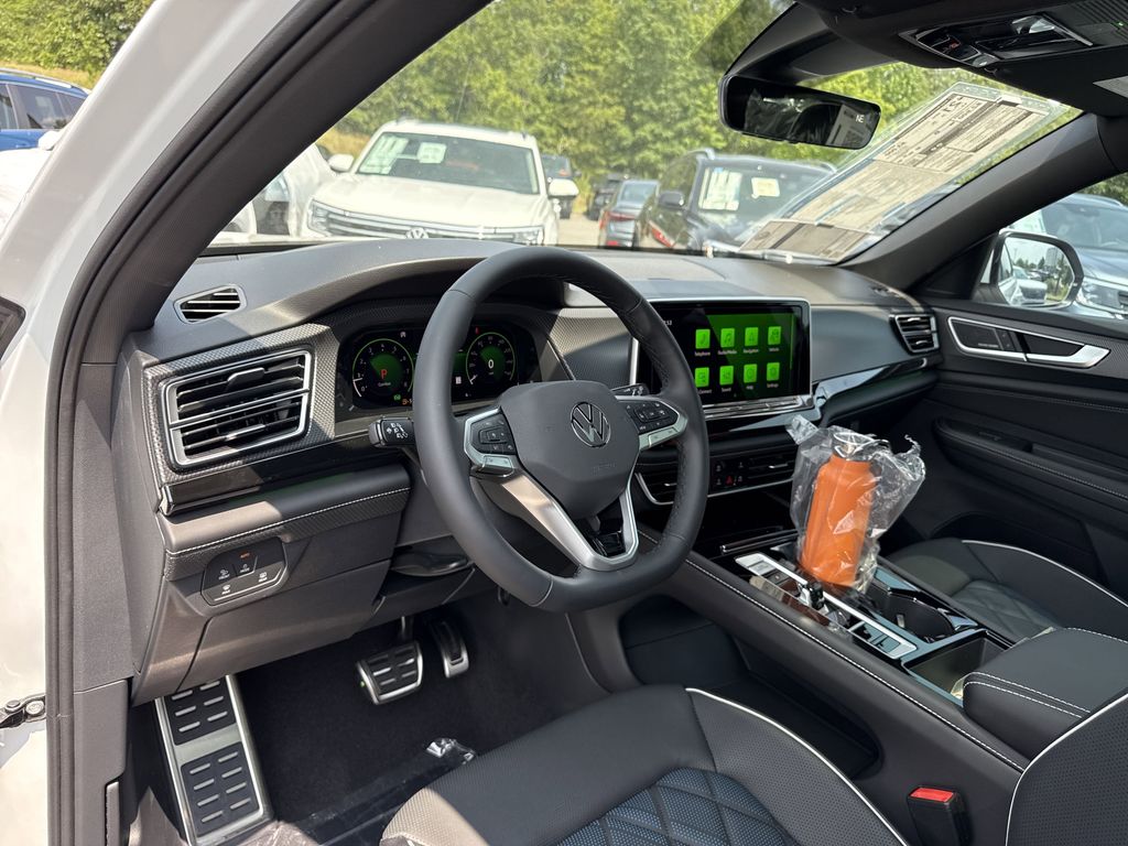 2025 Volkswagen Atlas Cross Sport SEL Premium R-LINE - Photo 9
