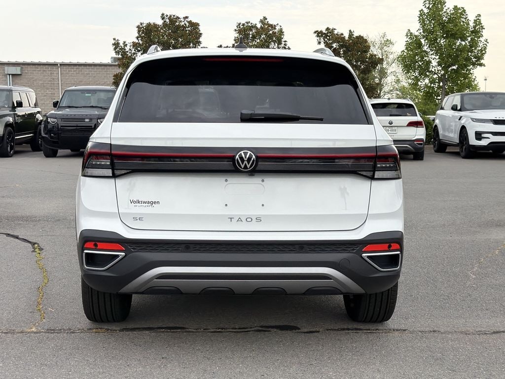 New 2026 Volkswagen Taos 1.5T SE SUV
