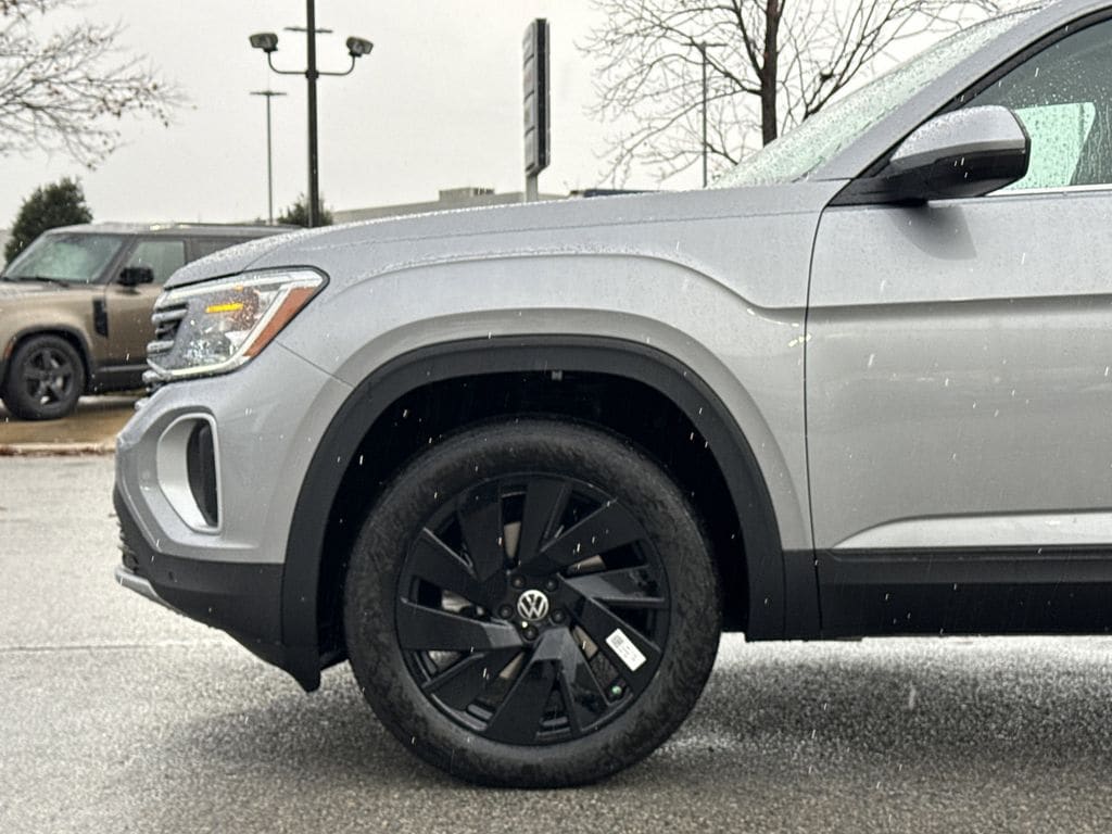 2026 Volkswagen Atlas SE w/Tech - Photo 9