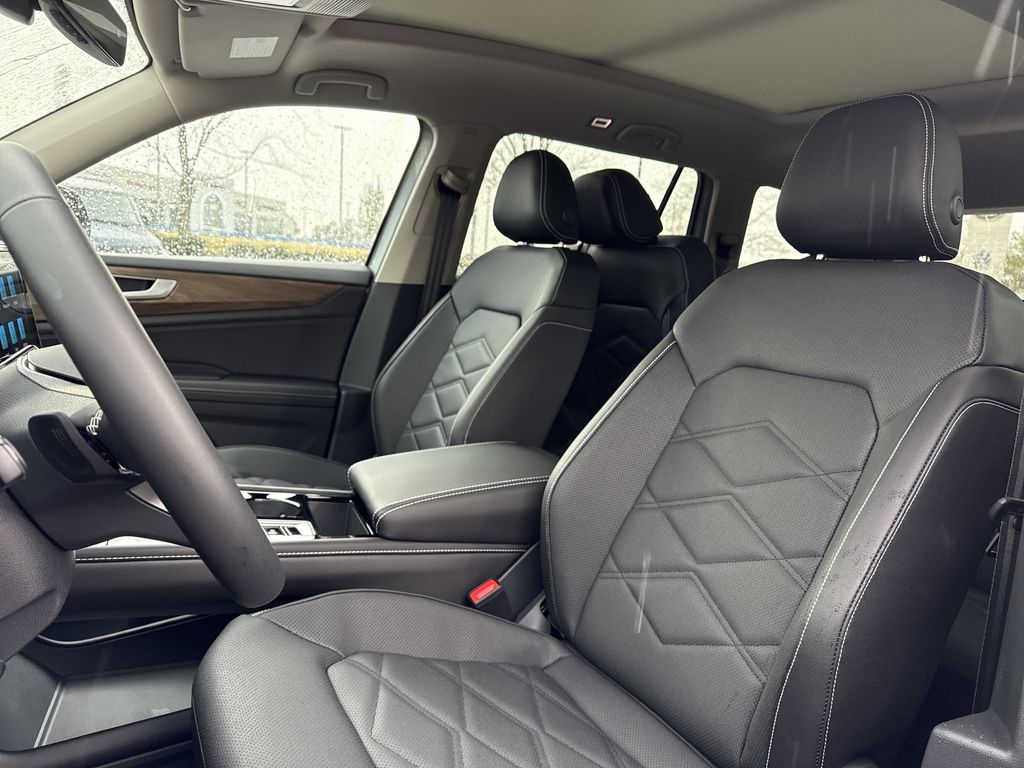 2026 Volkswagen Atlas SE w/Tech - Photo 12