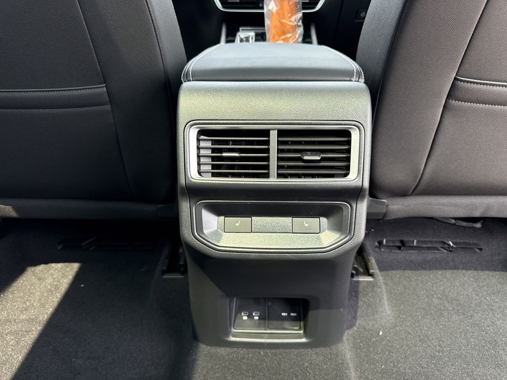 2025 Volkswagen Atlas Cross Sport SEL Premium R-LINE - Photo 21