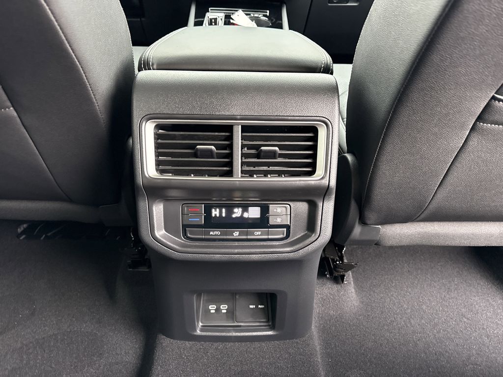2026 Volkswagen Atlas SE w/Tech - Photo 25