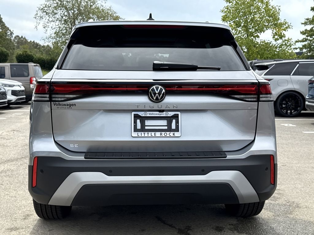 New 2025 Volkswagen Tiguan 2.0T SE SUV