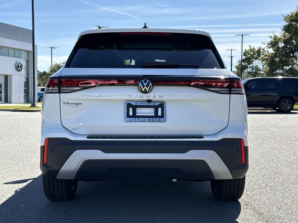 2026 Volkswagen Tiguan SE photo 3