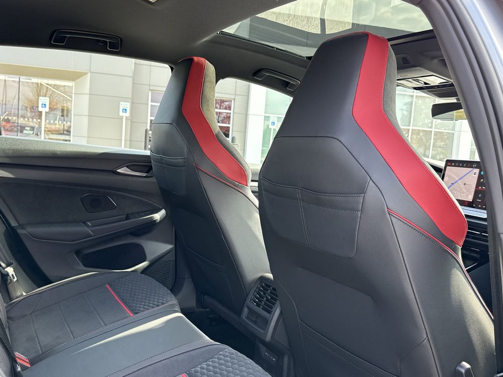 2026 Volkswagen Golf GTI SE - Photo 16
