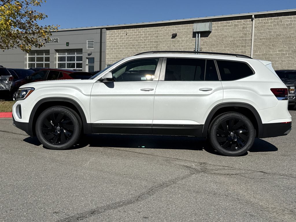 2026 Volkswagen Atlas SE Technology photo 2