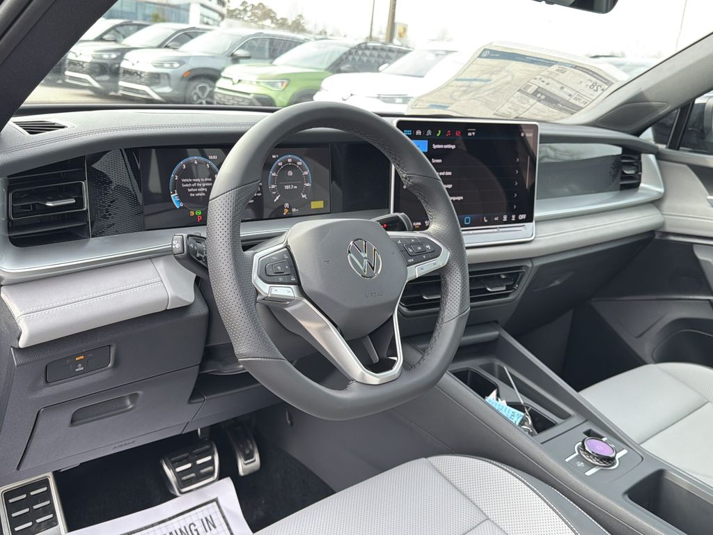 2026 Volkswagen Tiguan SE R-LINE BLACK - Photo 10