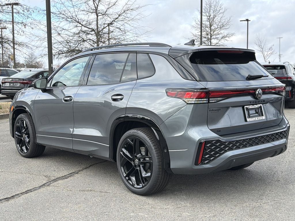 New 2026 Volkswagen Tiguan 2.0T SE R-Line Black SUV