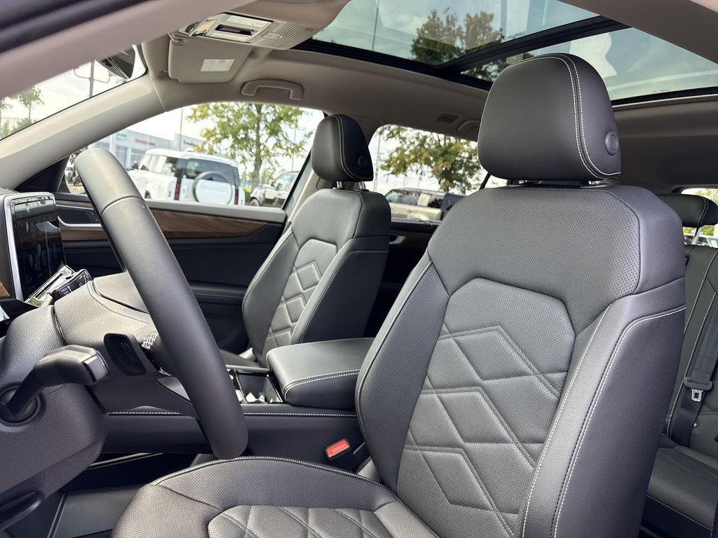 2026 Volkswagen Atlas SE w/Tech - Photo 12