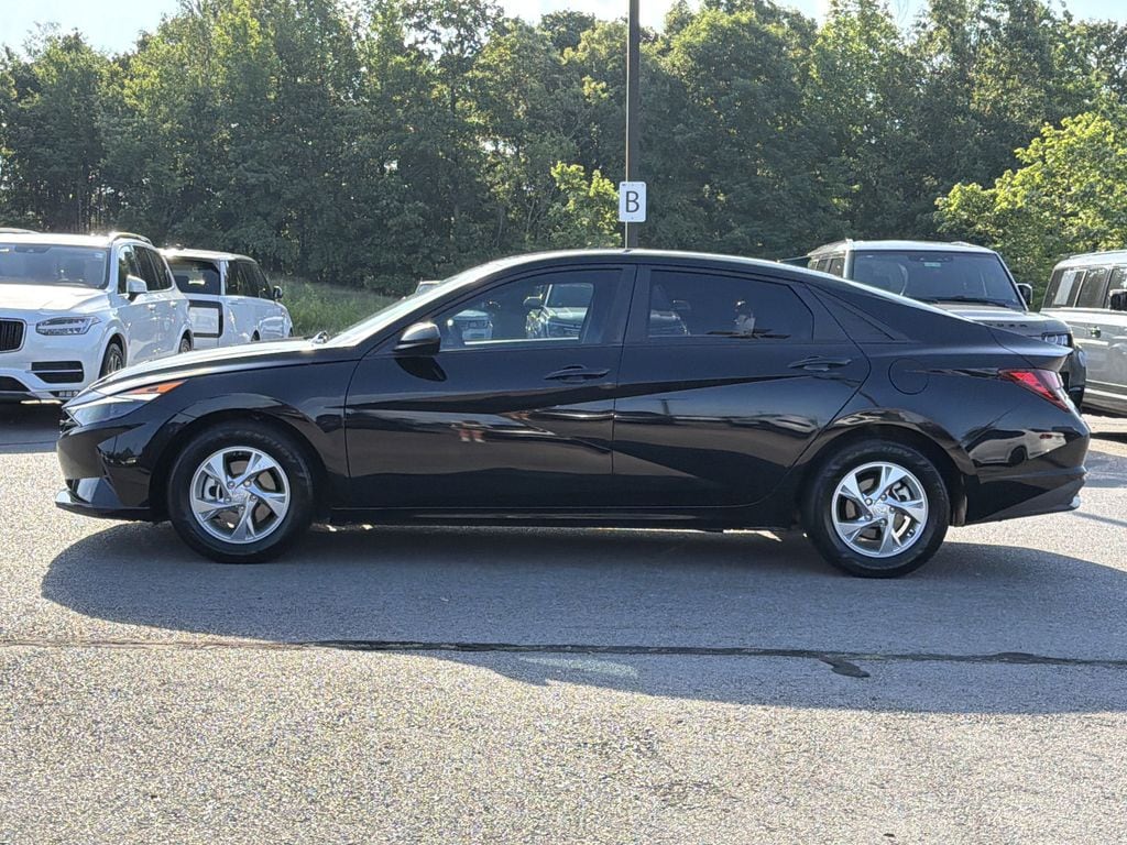 Used 2023 Hyundai Elantra SE Sedan