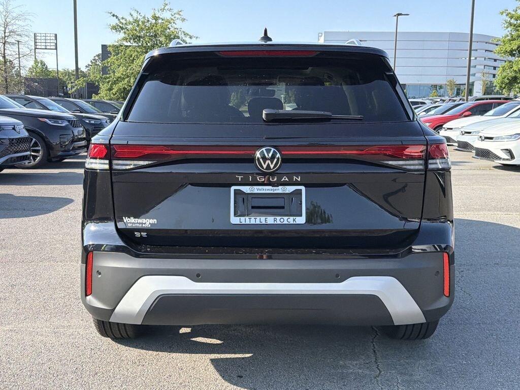 New 2026 Volkswagen Tiguan 2.0T SE SUV