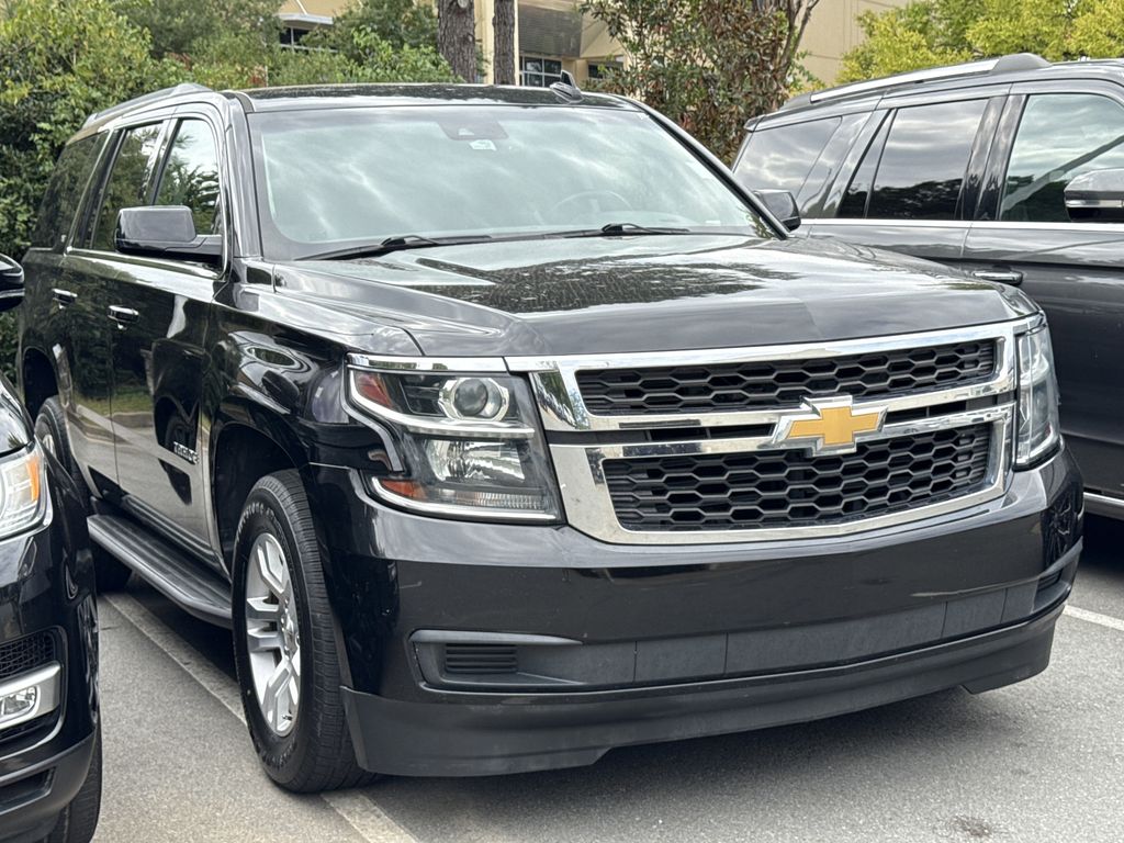 2019 Chevrolet Tahoe LT photo 3