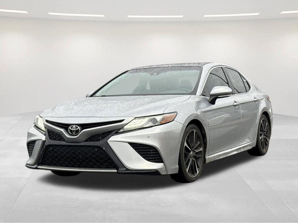2018 Toyota Camry XSE's photo