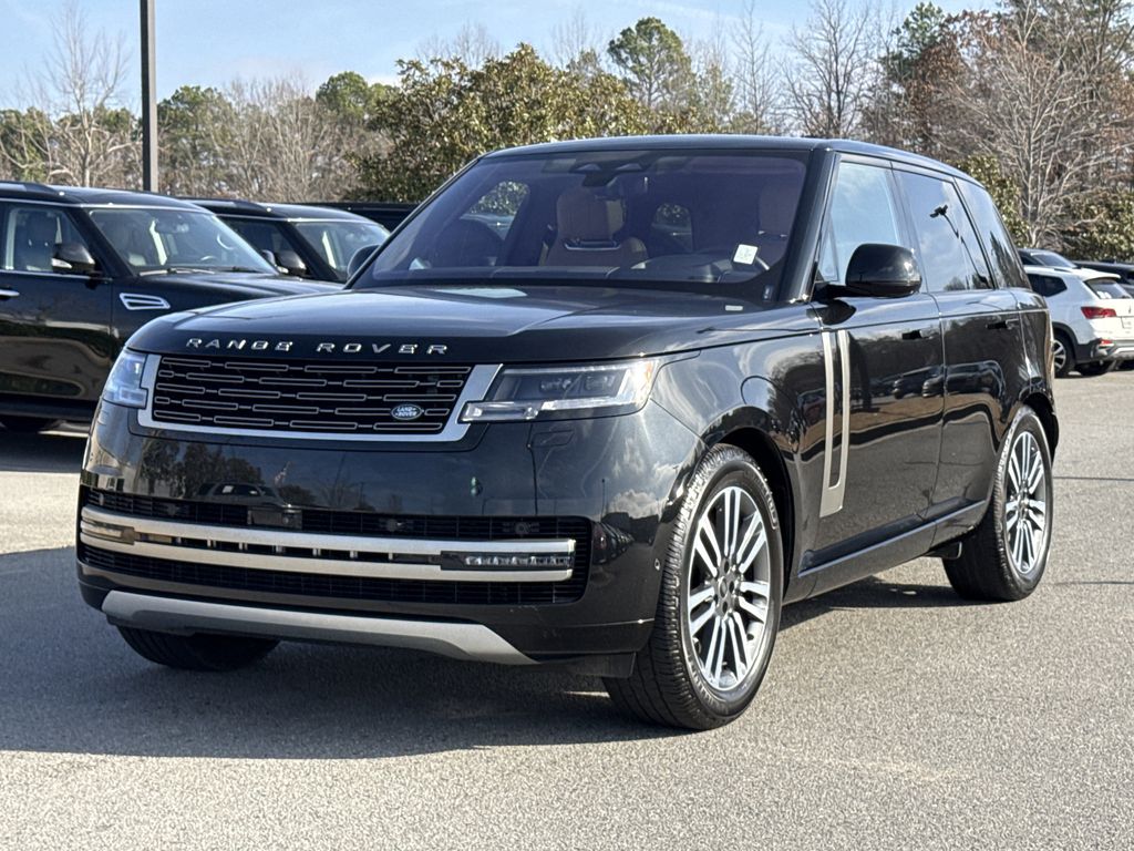 2023 Land Rover Range Rover SE's photo