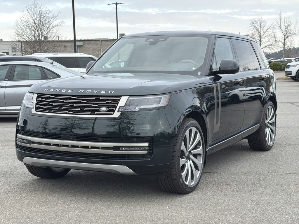 New 2026 Land Rover Range Rover SE SUV