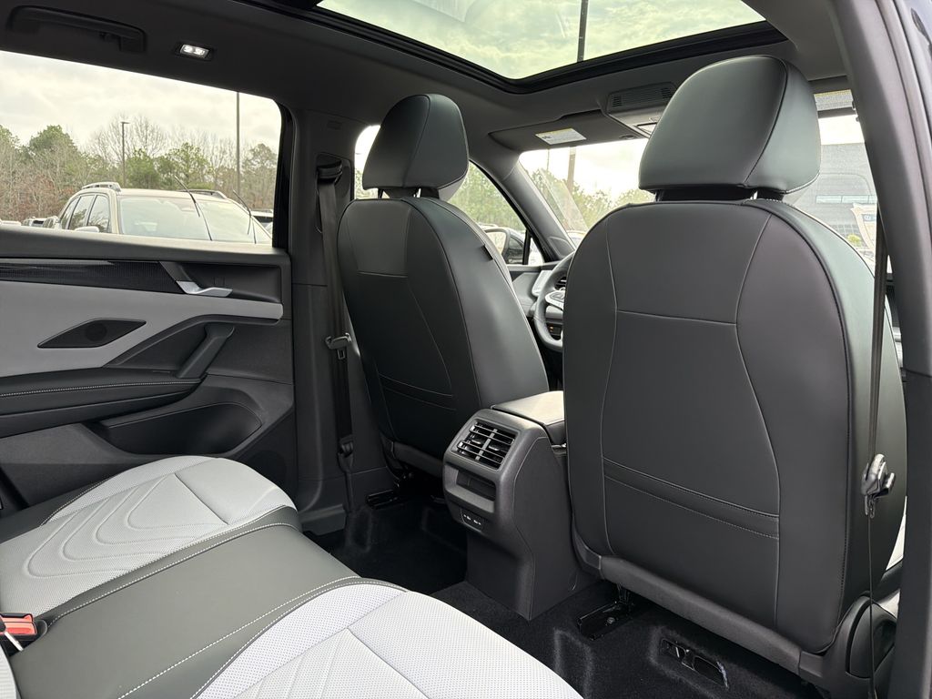 2026 Volkswagen Tiguan SE R-LINE BLACK - Photo 18