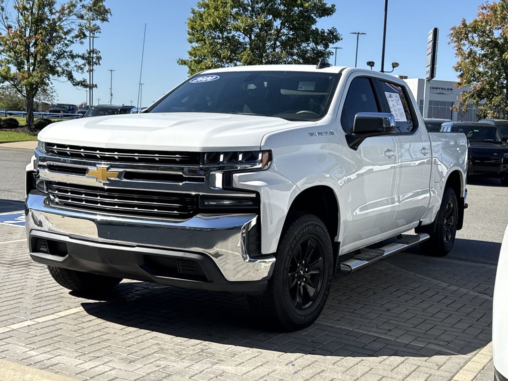 2020 Chevrolet Silverado 1500 LT photo 3