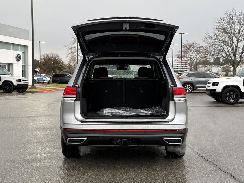 2026 Volkswagen Atlas SE w/Tech - Photo 16