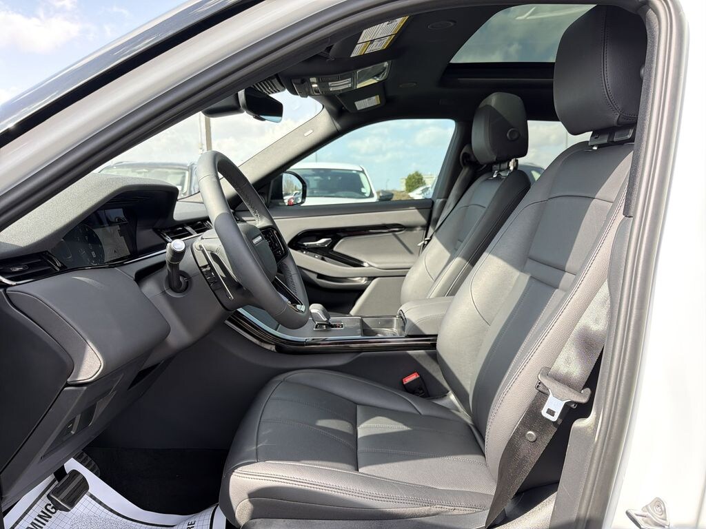 Used 2025 Land Rover Range Rover Evoque Dynamic SUV