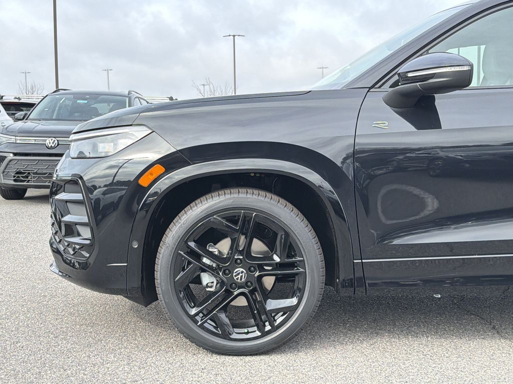 2026 Volkswagen Tiguan SE R-LINE BLACK - Photo 9