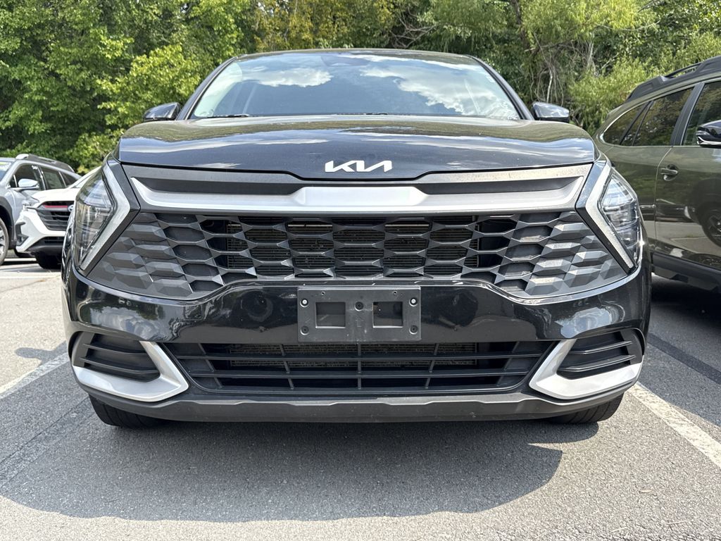 2024 Kia Sportage LX photo 2