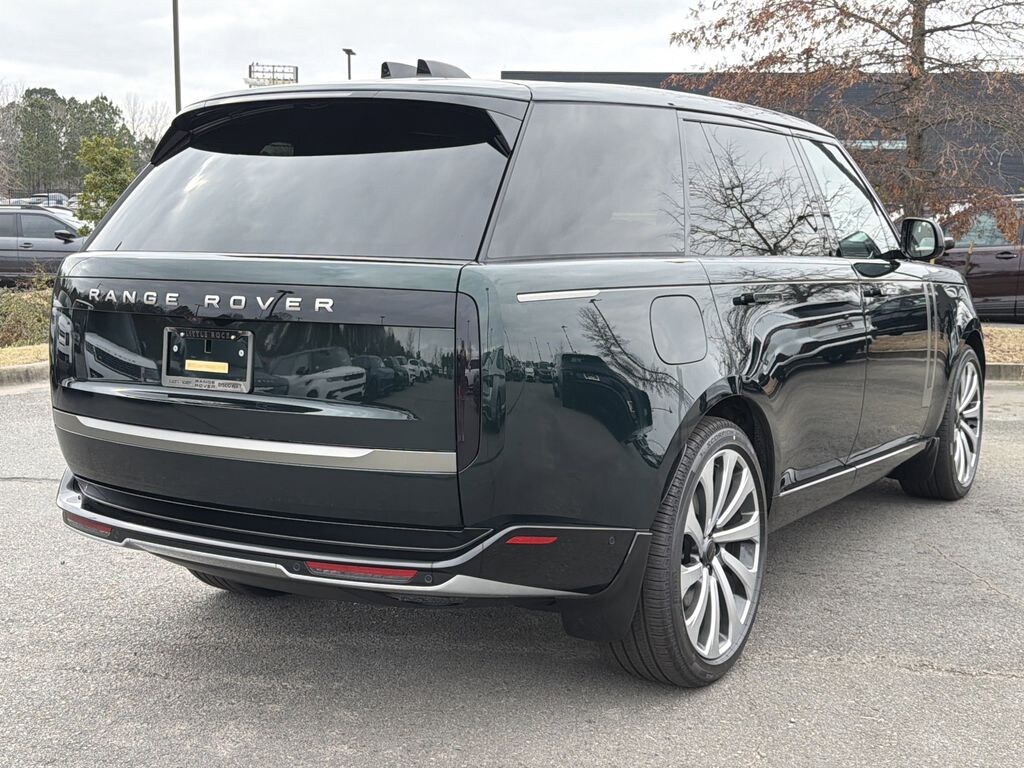 New 2026 Land Rover Range Rover SE SUV