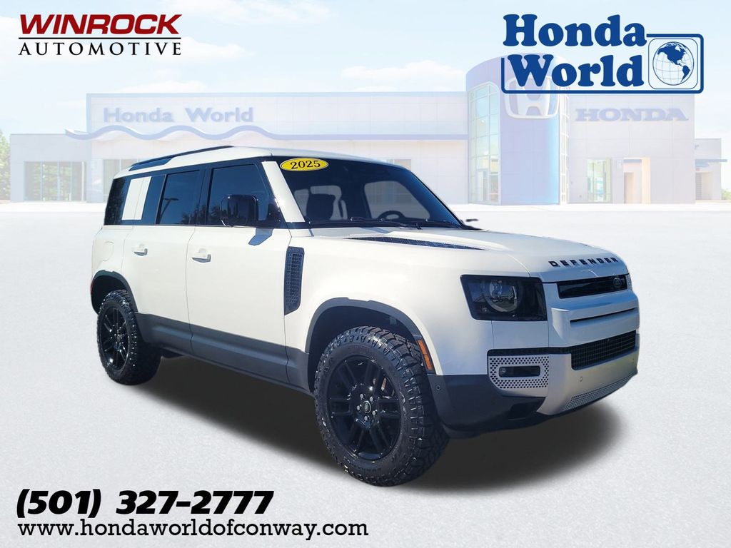2025 Land Rover Defender S's photo