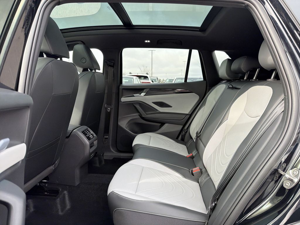 2026 Volkswagen Tiguan SE R-LINE BLACK - Photo 14