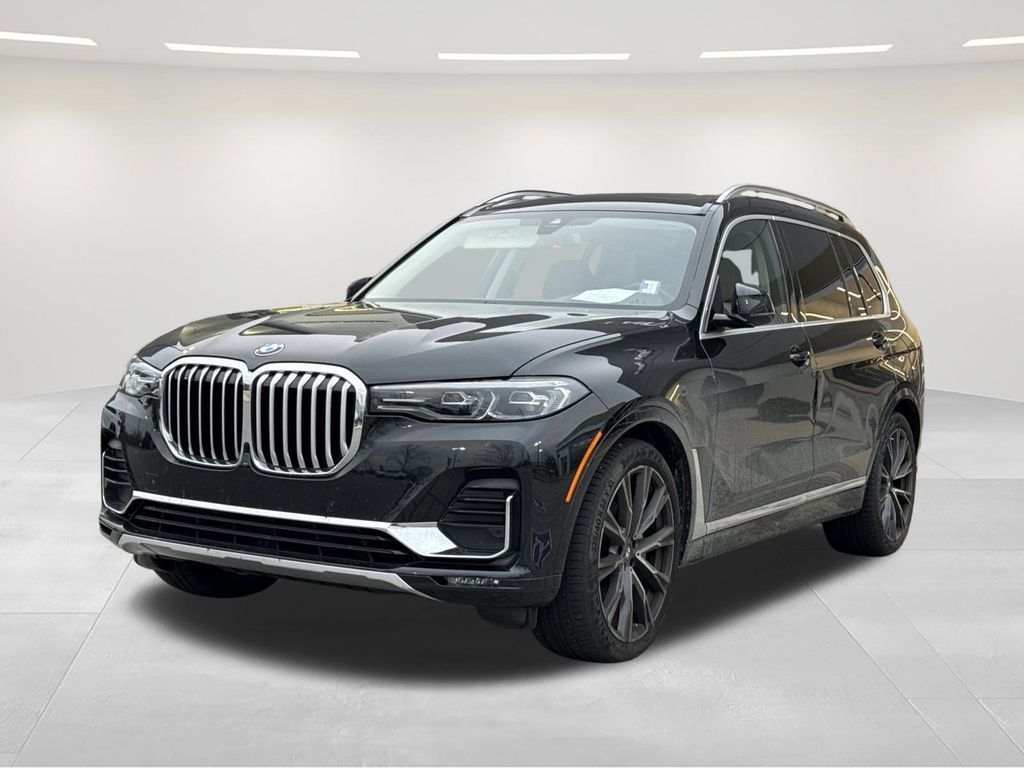 2022 BMW X7 40i's photo