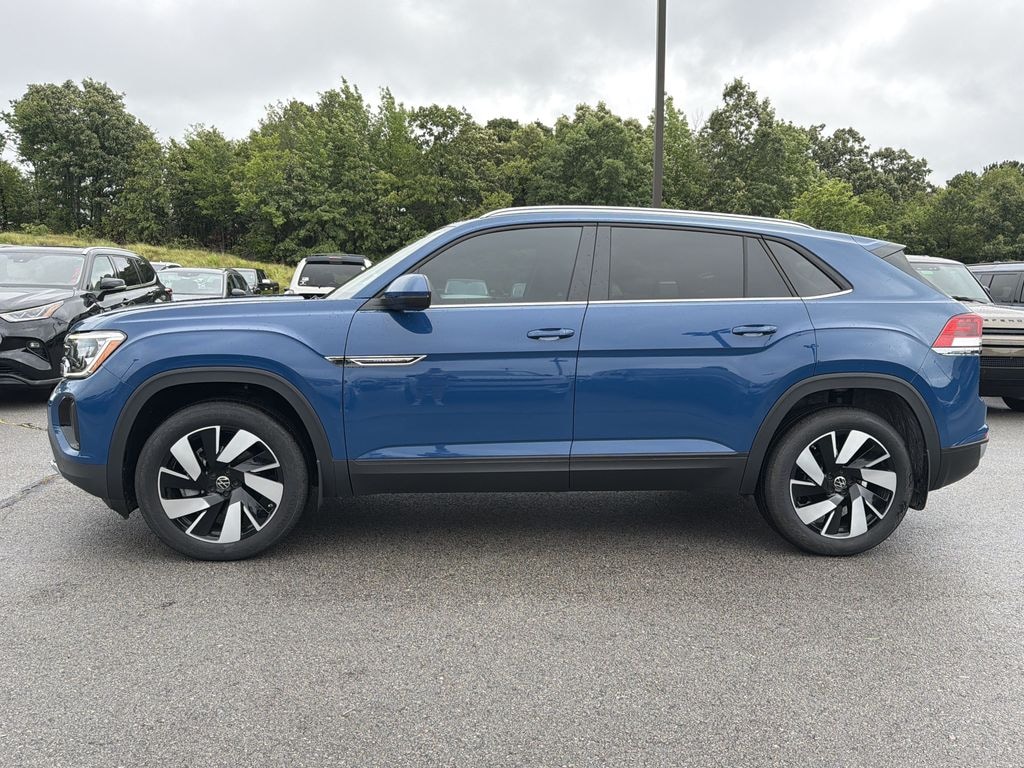 New 2025 Volkswagen Atlas Cross Sport 2.0T SE w/Technology SUV