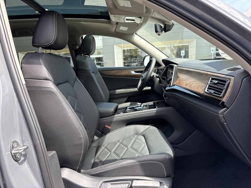 2026 Volkswagen Atlas SE w/Tech - Photo 22
